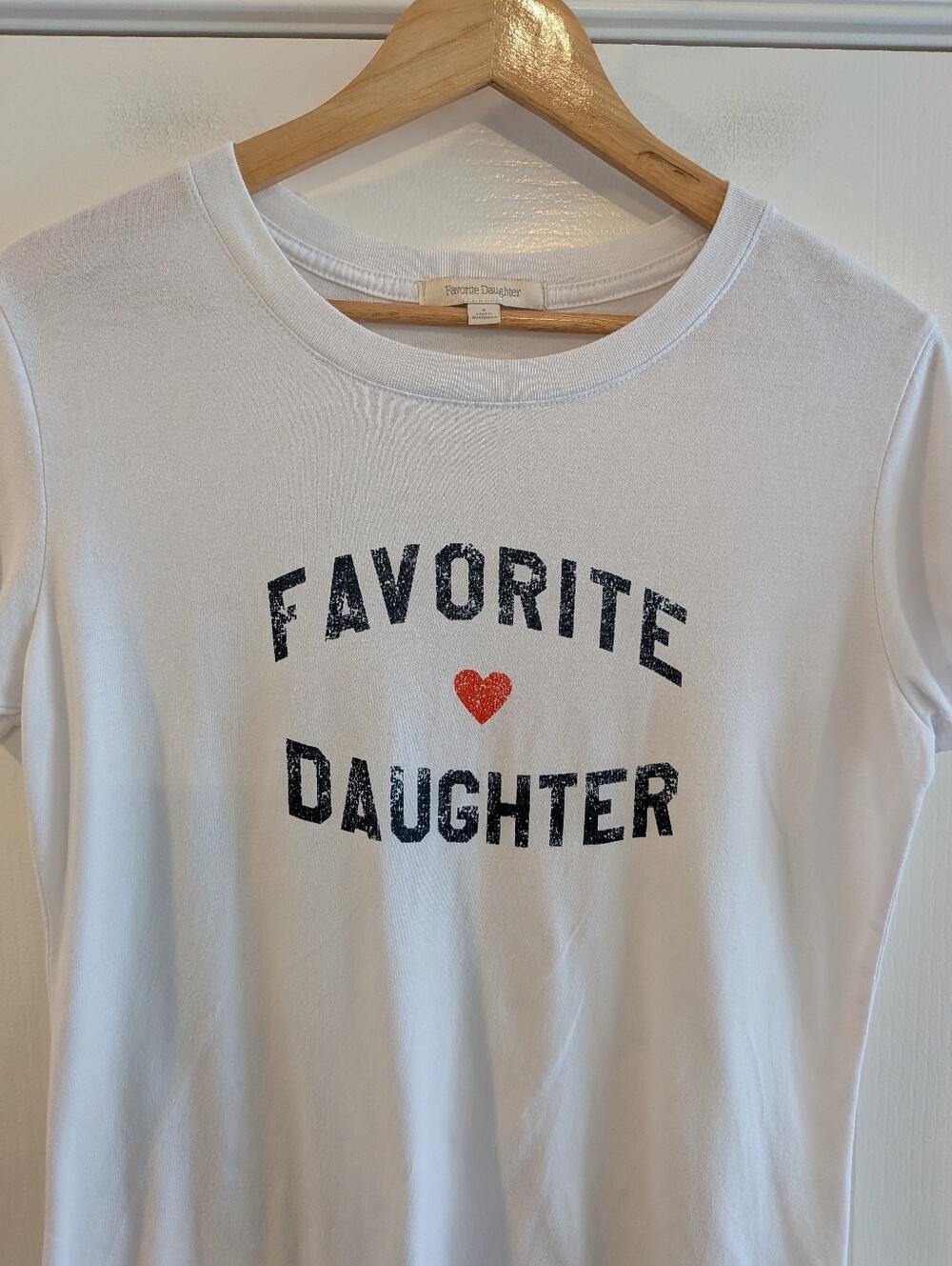 Favorite Daughter Heart Graphic Tee Shirt Top White Short Sleeve Women's Size S - Picture 3 of 15